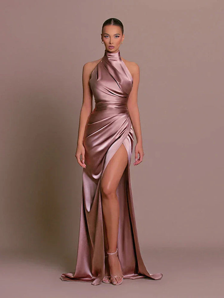 Elegante dames maxi-wikkeljurk met hoge split. Perfect als avond- of feestjurk. Chique uitstraling.