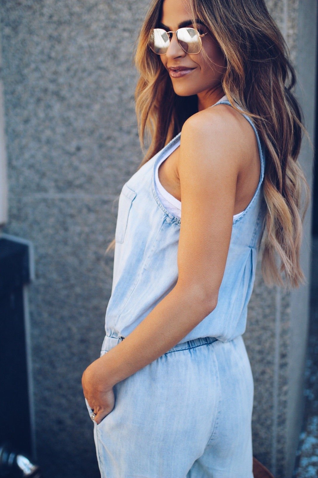 Elegante mouwloze dames jumpsuit met trekkoord taille, enkellengte. Perfect voor zomerse vrouwen mode.