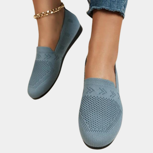 "Dames orthopedische schoenen Linda in blauw, stijlvol en comfortabel, met ademende materialen voor dagelijks gemak."