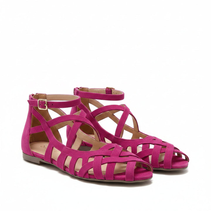 Elegante platte dames sandalen met gevlochten bandjes en open neus voor zomerse dagen. Comfortabel & stijlvol.
