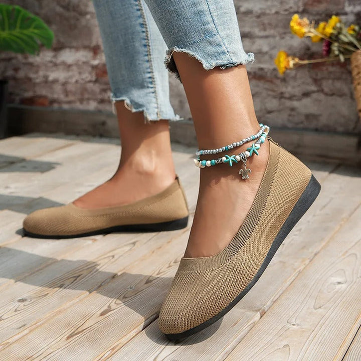 Trendy dames slip-on schoenen, elegante ballerina's perfect voor een modieuze outfit.