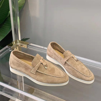 "Dames suede loafers - tijdloos elegant, luxueuze afwerking, comfortabele pasvorm, ideale keuze voor elke gelegenheid."