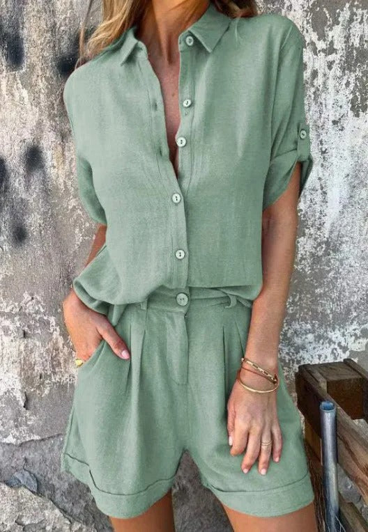 Comfortabele shorts met relaxte pasvorm uit de dames tweedelige zomeroutfit set.