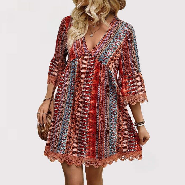 Rode boho A-lijn mini jurk met V-hals voor dames. Ideale korte zomerjurk voor casual of stranddagen.