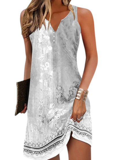 "Dames zomerjurk met speelse print in luchtige stof, ideaal voor warme dagen; trendy en veelzijdig voor elke gelegenheid."