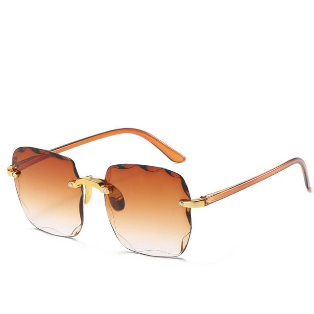 "Dames zonnebril - UV400 bescherming, stijlvol design in roze, grijs/roze en bruin/grijs met licht montuur"