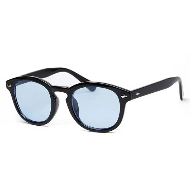 Stijlvolle heren zonnebril met getinte glazen en UV-bescherming. Perfect mode accessoire voor de zomer.