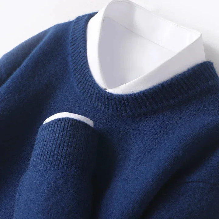 Elegante casual herentrui van zachte stof, met ronde hals, ideaal voor comfort.
