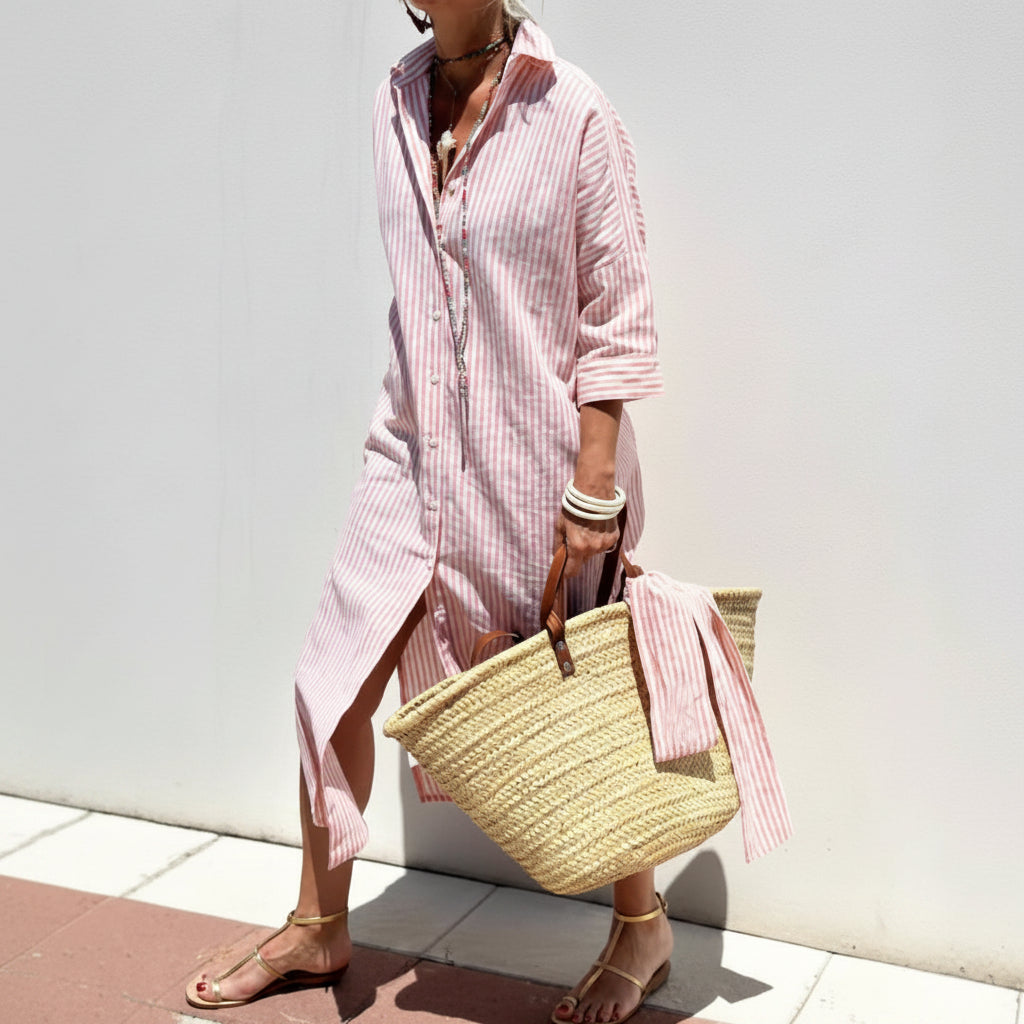 Dames gestreepte shirtjurk met elegante reverskraag en ceintuur, ideaal voor zomerse casual outfits.