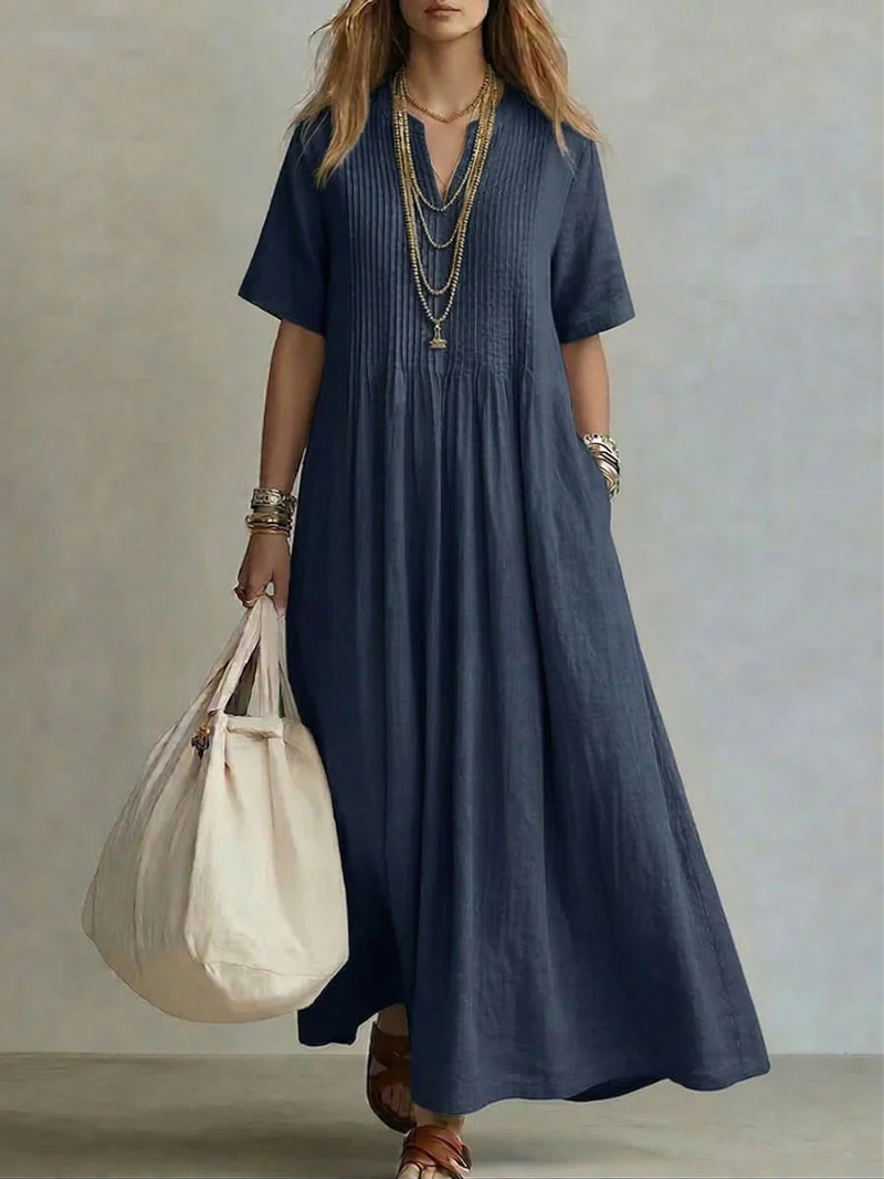 Stijlvolle dames maxijurk, losvallend en comfortabel, ideaal voor een elegante zomerse look of strand.