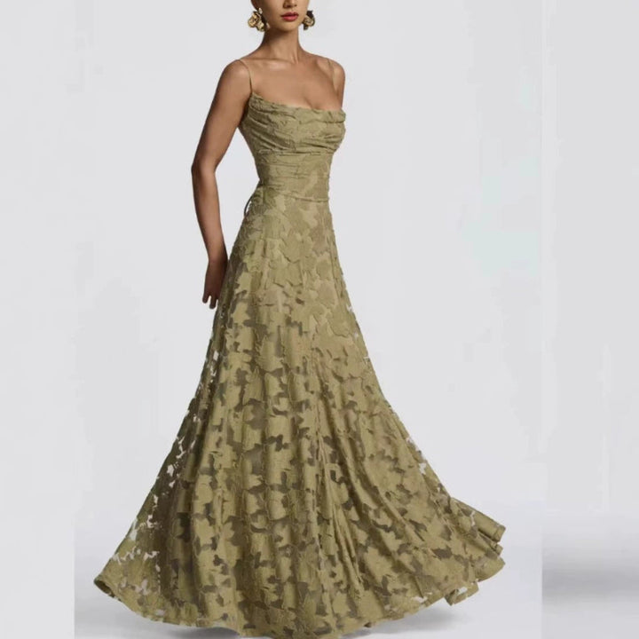Kleurrijke dames chiffon bandjesjurk CJ26 voor de zomer, met elegante open rug. Comfortabel en stijlvol.