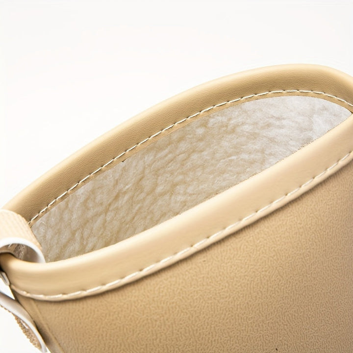 Comfortabele waterdichte dameslaarzen met warme fleece voering en praktisch slip-on model.