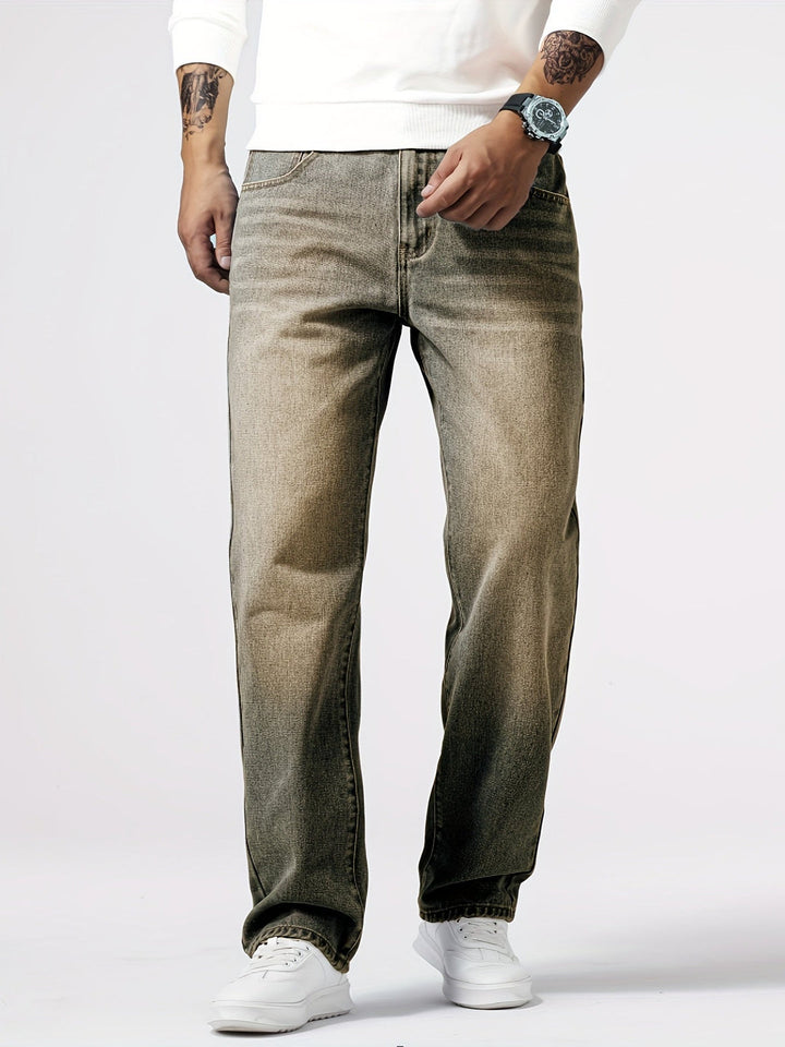 Milan regular fit herenjeans, comfortabel en stijlvol, essentieel voor een casual urban kledingcollectie.