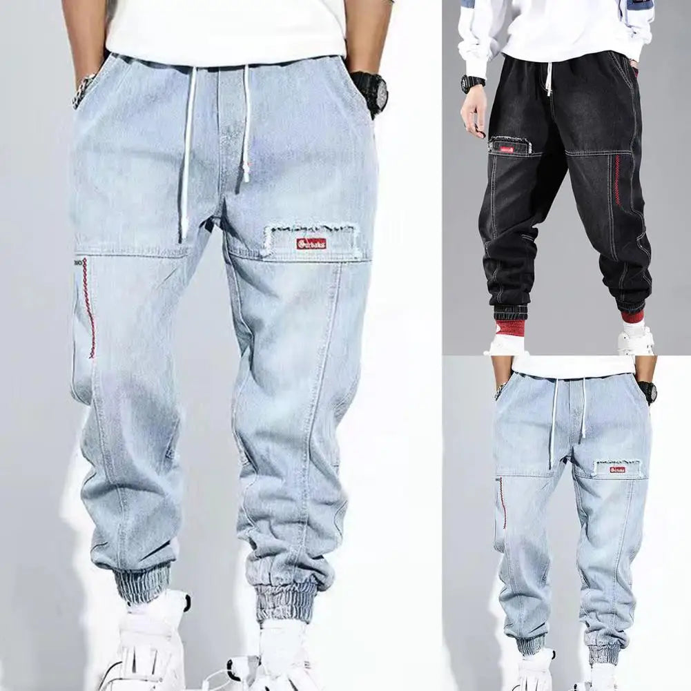 Zwarte heren slim fit stretchbroek. Stijlvolle en comfortabele jeans, ideaal voor een casual of smart-casual look.