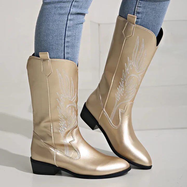 Detail van PU-leren dames cowboylaarzen 'Clara' met zachte voering; trendy western schoenen.