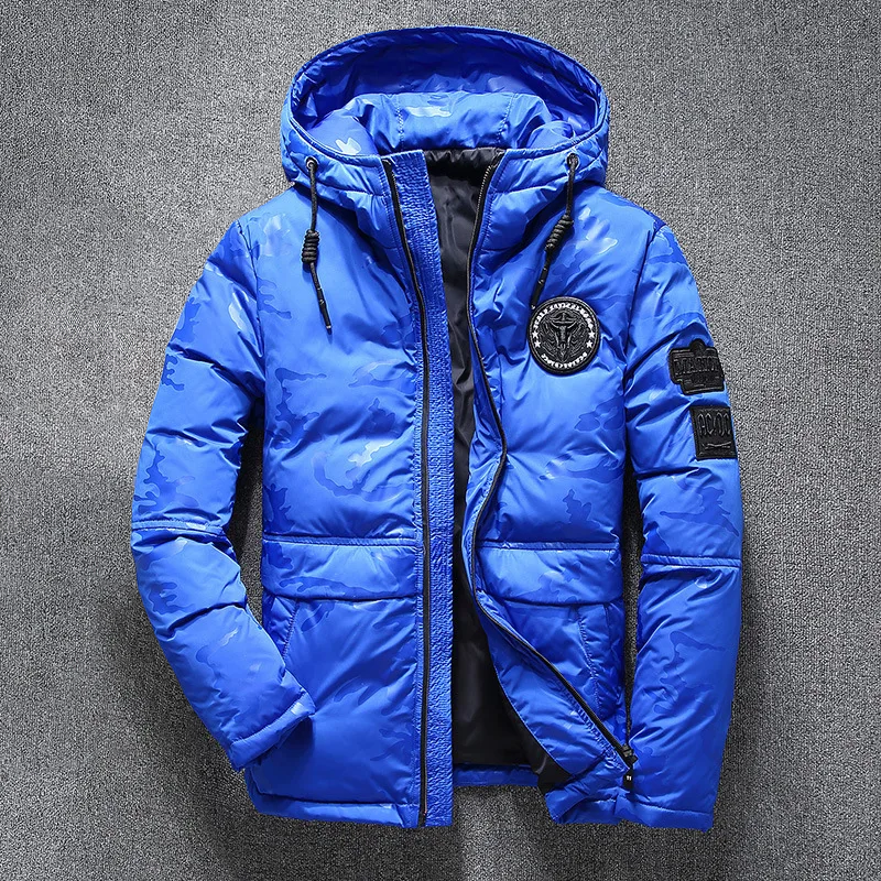 Robuuste herenjas voor sneeuw en vrieskou, de Alpine Schild winterjas garandeert warmte en bescherming.