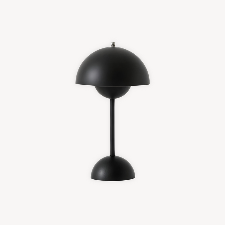 Functionele LED bureaulamp, dimbaar. Modern Scandinavisch design, ideaal voor werk of studie.