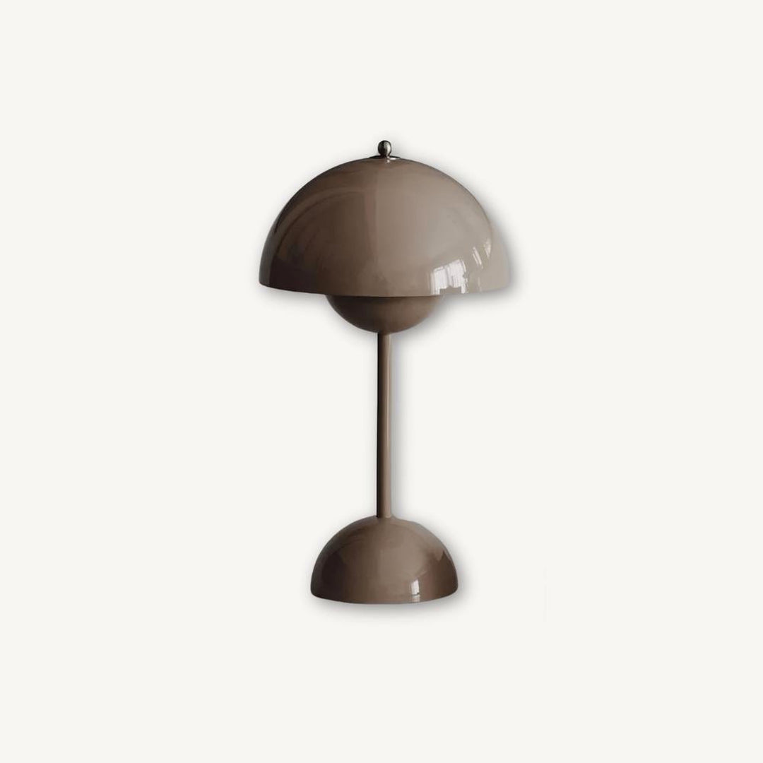Strakke moderne LED tafellamp, dimbaar licht. Scandinavisch design, past in elk hedendaags interieur.