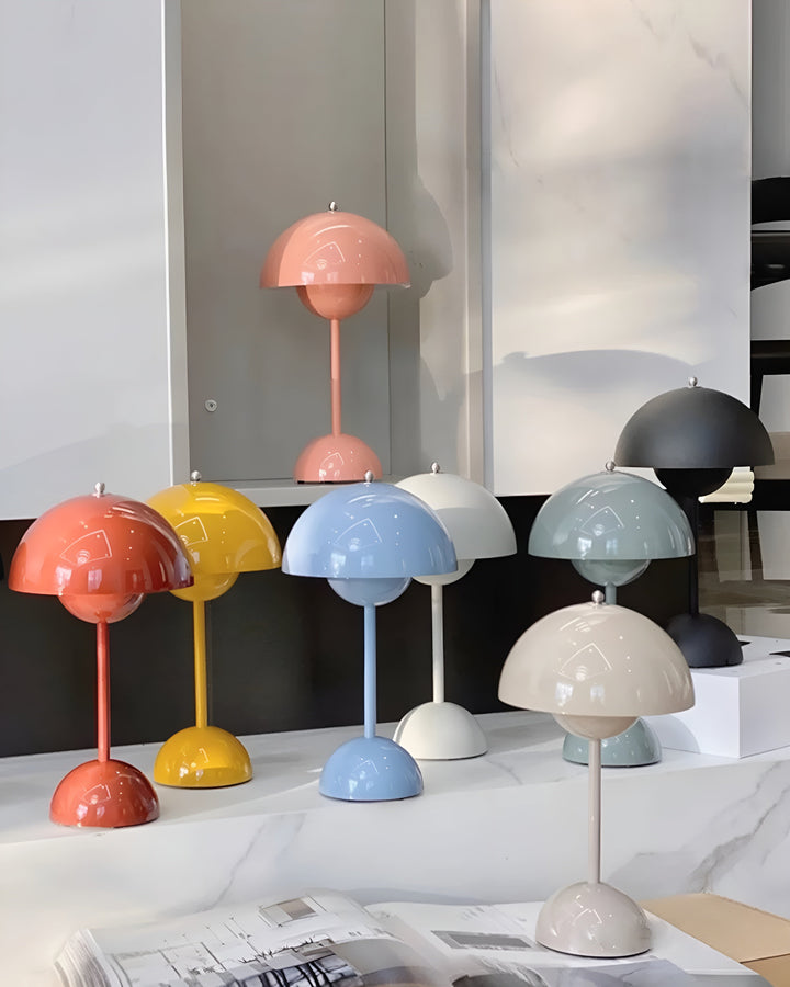 Stijlvolle dimbare LED bureaulamp, modern Scandinavisch design. Perfecte verlichting voor kantoor of woonkamer.