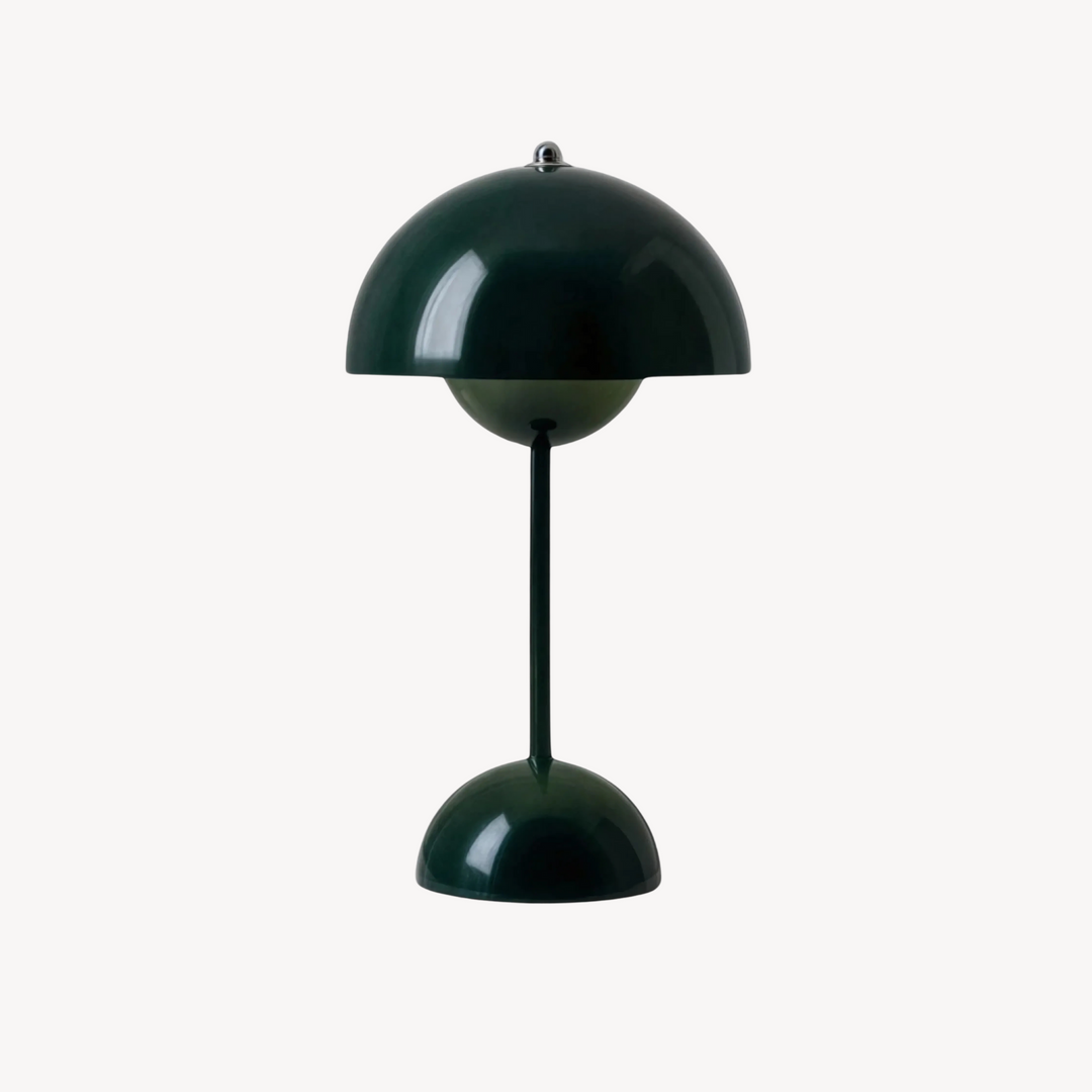 Sfeervolle LED tafellamp, dimbaar en modern. Scandinavisch design voegt elegantie toe aan je interieur.