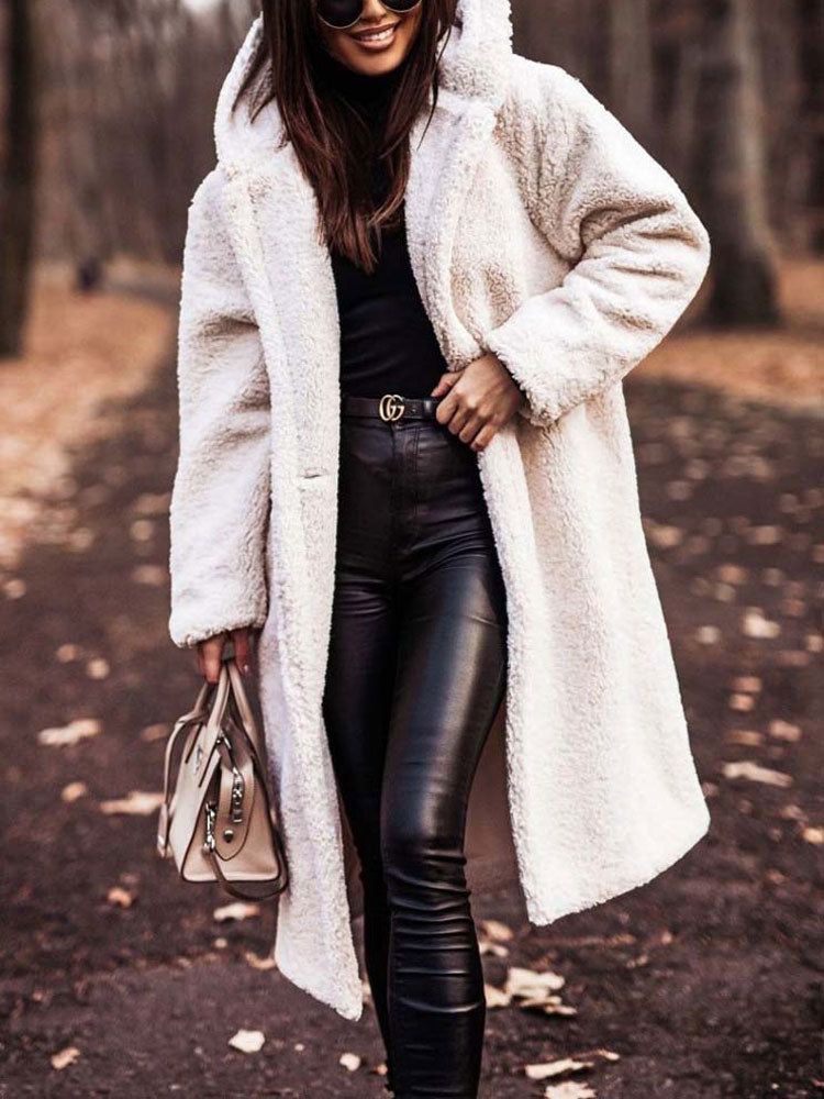 Comfortabele oversized teddy winterjas voor dames. Ideaal voor herfst en winter.