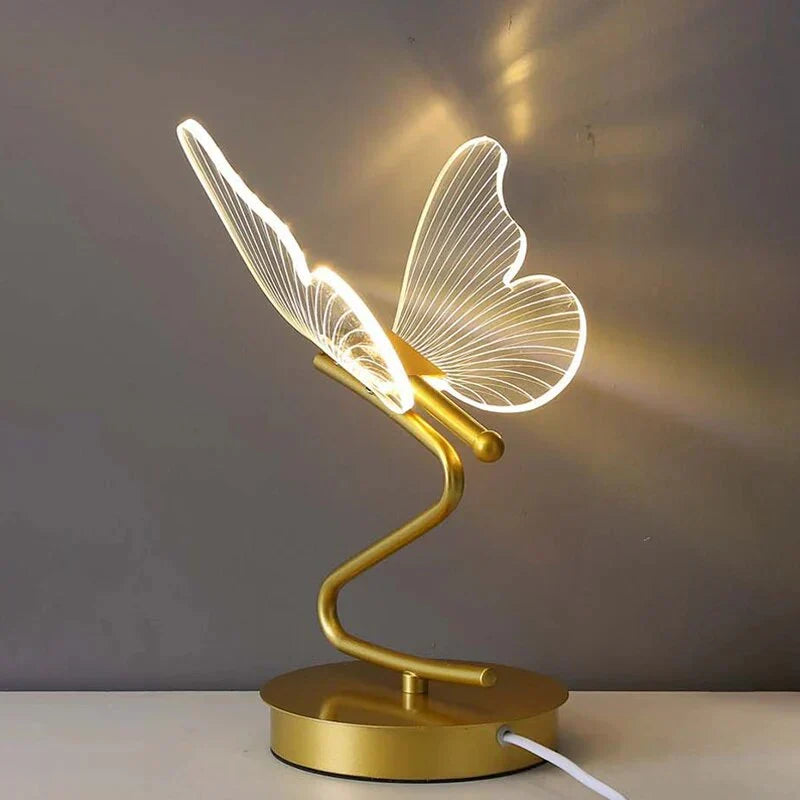 Elegante vlinder LED tafellamp, luxe sfeerlicht. Creëert een gezellige ambiance in woonkamer of hal.