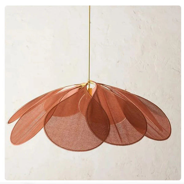 Decoratieve bloemvormige hanglamp Petalume, een stijlvolle toevoeging aan moderne en sfeervolle interieurs.