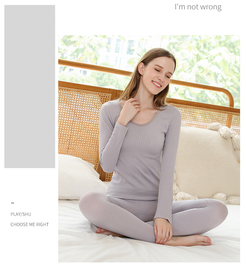 Vormgevende dames thermokleding set, comfortabel en slankmakend ondergoed.