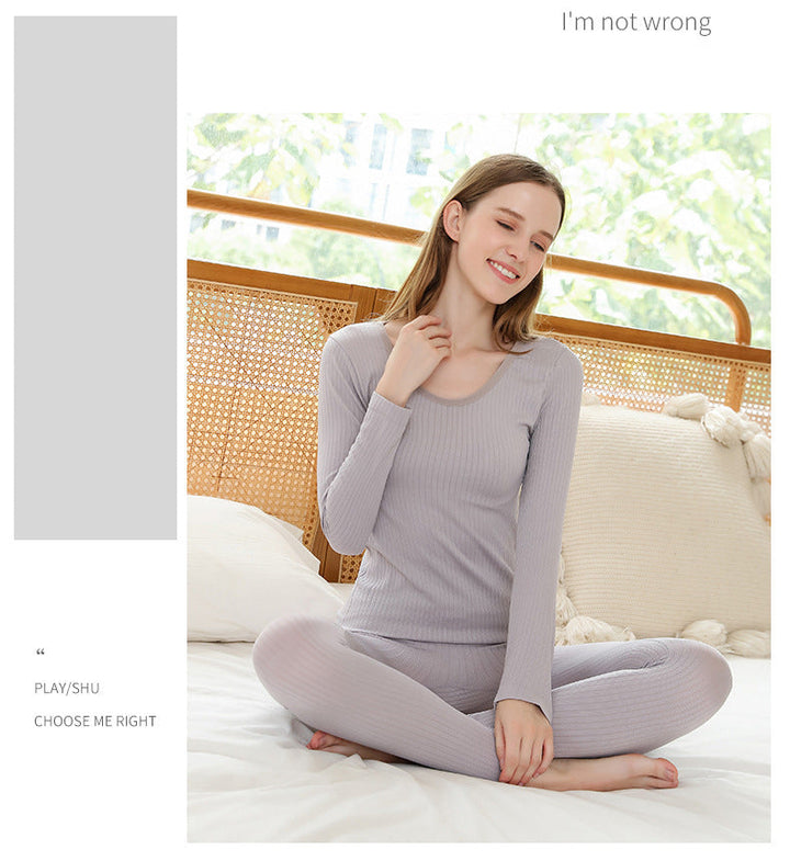 Vormgevende dames thermokleding set, comfortabel en slankmakend ondergoed.
