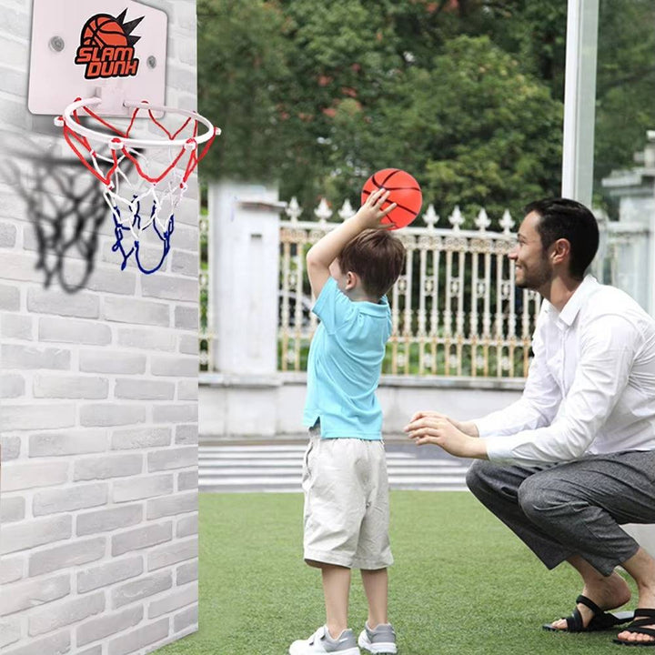 Draagbare kinder basketbalset met verstelbare hoogte, geschikt voor zowel binnen als buiten spelen.