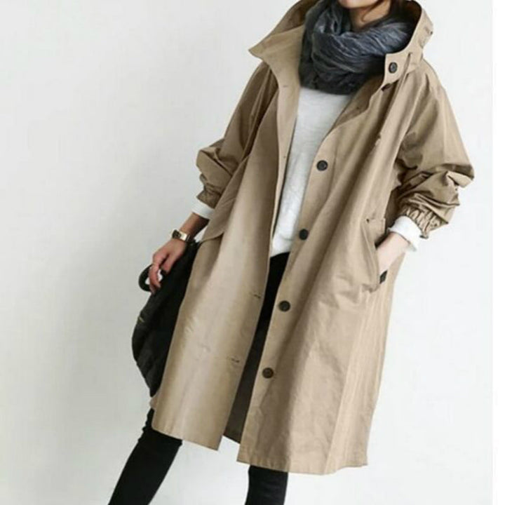 Trendy herfstjas voor vrouwen: een waterdichte trenchcoat die warmte en stijl combineert.