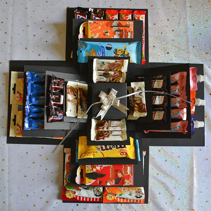 Zwarte explosiebox voor een persoonlijk diy cadeau, perfect voor Valentijnsdag of bruiloft.