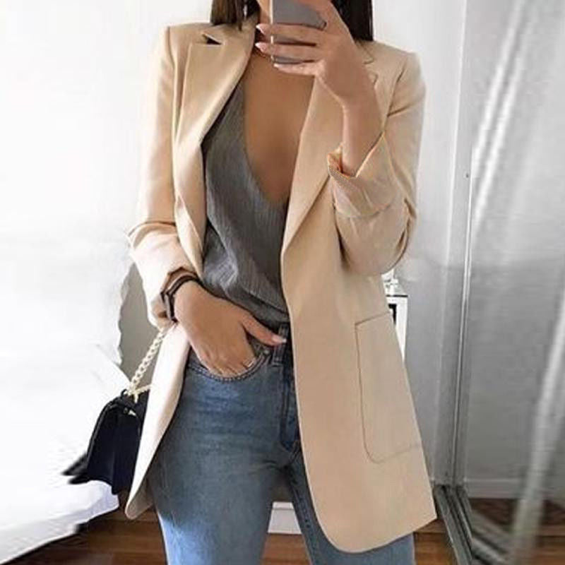 Elegante dames blazer, stijlvol en comfortabel. Veelzijdig voor kantoor kleding of een casual look.