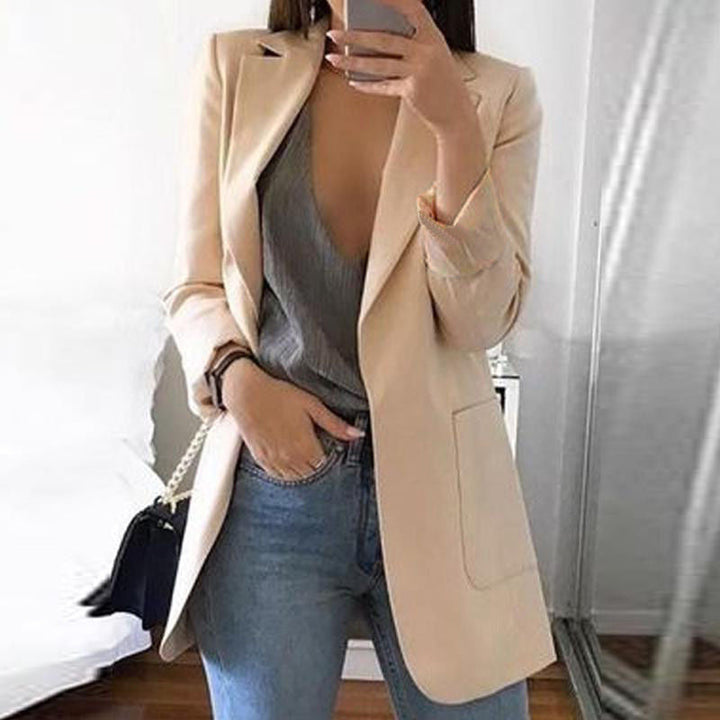 Elegante dames blazer, stijlvol en comfortabel. Veelzijdig voor kantoor kleding of een casual look.