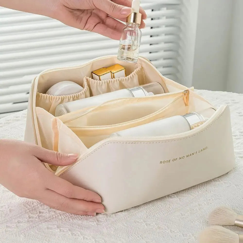 Handige make-up toilettas voor dames, compacte reisorganizer met rits, perfect voor weekendjes weg en vakanties.