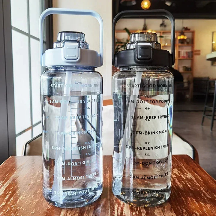 Dames & Heren 2L waterfles met tijdmarkering; hydratatie tracker met rietje, perfect voor fitness en dagelijks gebruik.