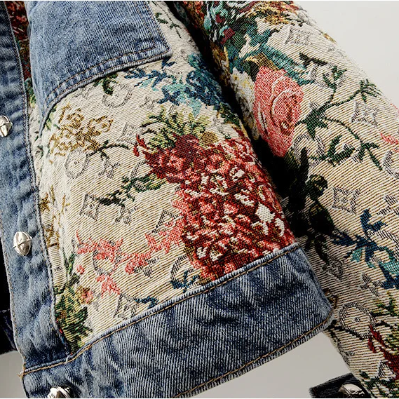 Comfortabel en casual dames spijkerjack met een chique bloemenprint, ideaal voor dagelijks gebruik.