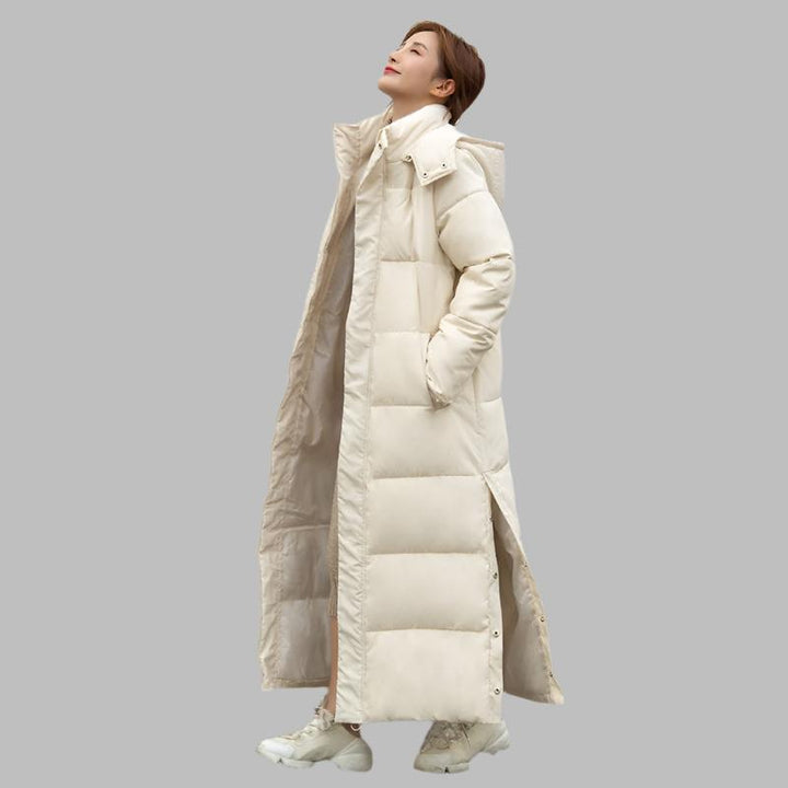 Close-up van de dames gewatteerde parka midi jas, perfecte winterjas met warme vulling en modern design.