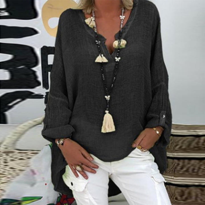 Veelzijdige Estrella damesblouse, geschikt voor zowel casual als elegante zomerse looks. Comfortabele modetop.