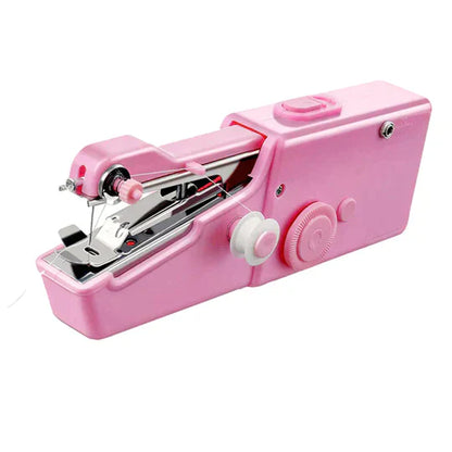 "Draagbare mini handnaaimachine, compacte zwarte unit, ideaal voor eenvoudig en snel naaien onderweg."