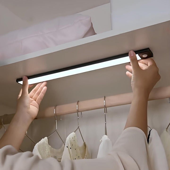 Sfeerlicht met bewegingssensor: GlowMotion draadloze LED lamp voor slimme verlichting in huis.