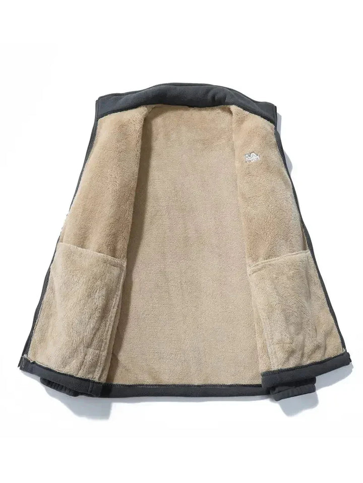 Gevoerd uniseks fleecevest Aspen voor extra warmte en comfort, ideaal voor winterse outdoor sport.