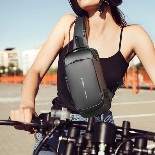 Heren anti-diefstal crossbody tas met USB poort, ideaal voor veilige reizen en dagelijks gebruik.