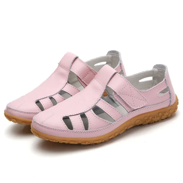 Comfortabele en veelzijdige dames anti-slip sandalen met een orthopedisch gevormd voetbed voor stabiliteit.