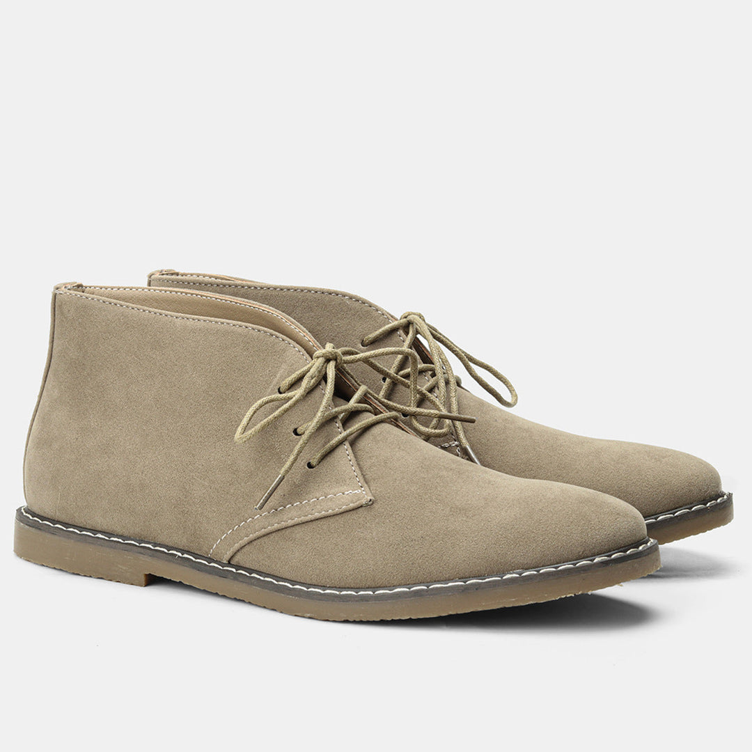 Robuuste crêpezool van de Hugo heren desert boots, voor optimale grip en duurzaamheid in vintage stijl.