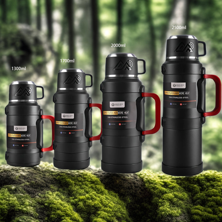 Robuuste geïsoleerde RVS thermoskan, ideaal voor warme of koude dranken. Perfect voor outdoor & reizen.