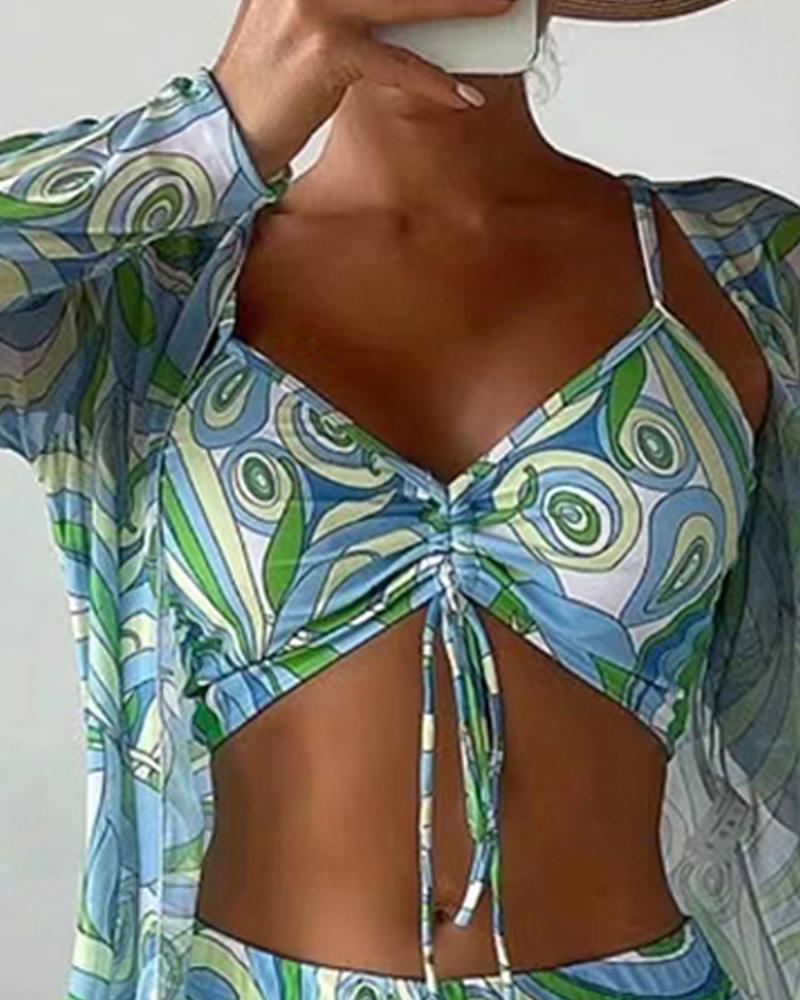 Hoogwaardige driedelige zwemkleding voor dames, comfortabel en chic.