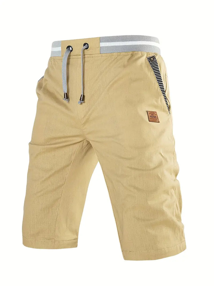 Detail van ademende heren linnen katoen strandshorts met elastische taille voor ultiem zomercomfort.