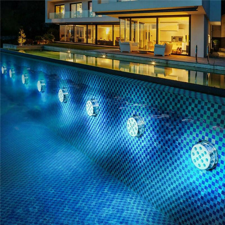 Robuuste waterdichte LED buitenverlichting voor vijvers en zwembaden, eenvoudig bedienbaar met afstandsbediening.