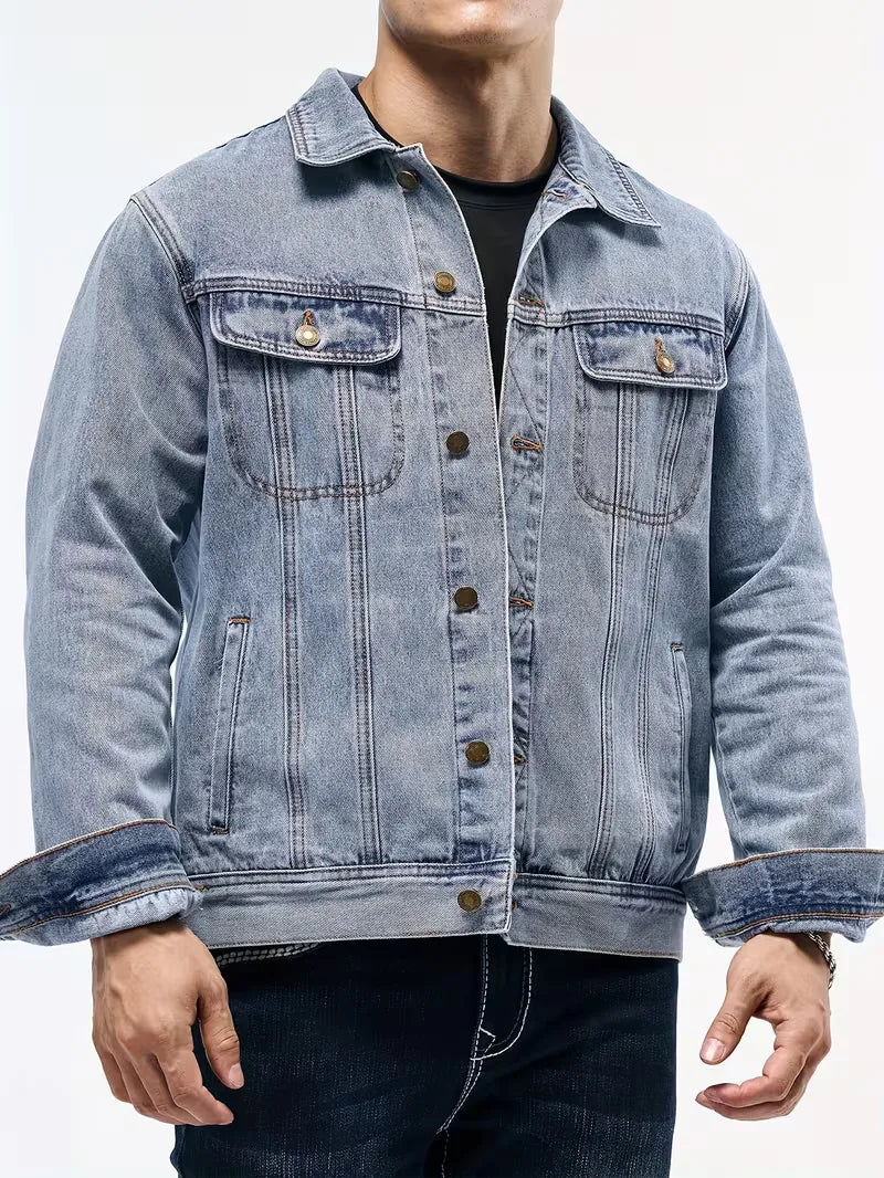 Robuust denim herenjack, lange mouwen, perfect voor een tijdloze, casual en streetwear look.